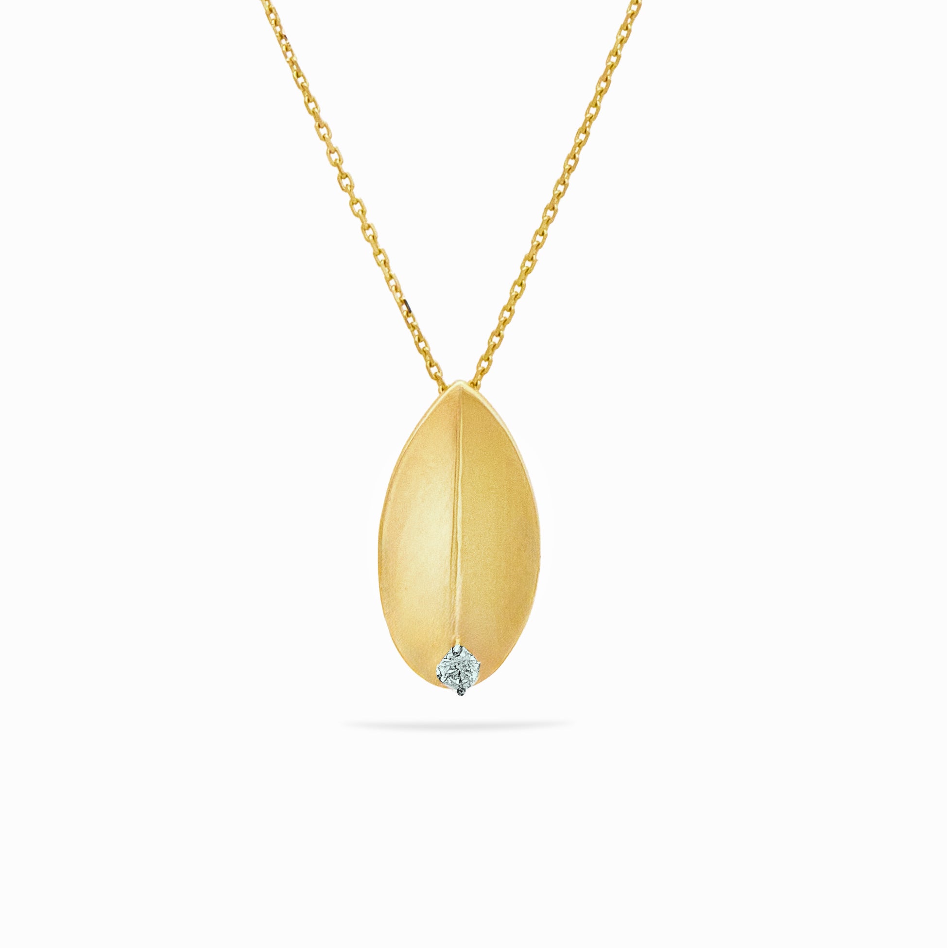 Petal Line Necklace
