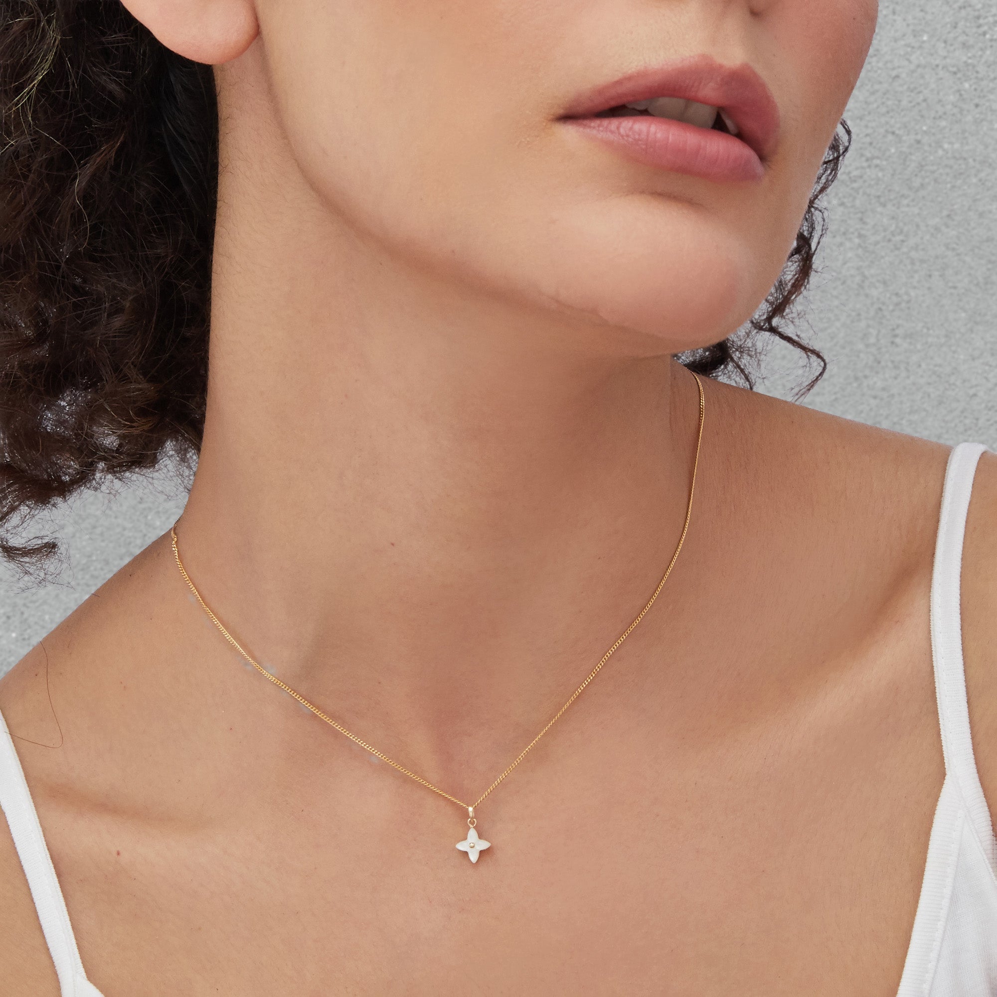 Elara Pendant