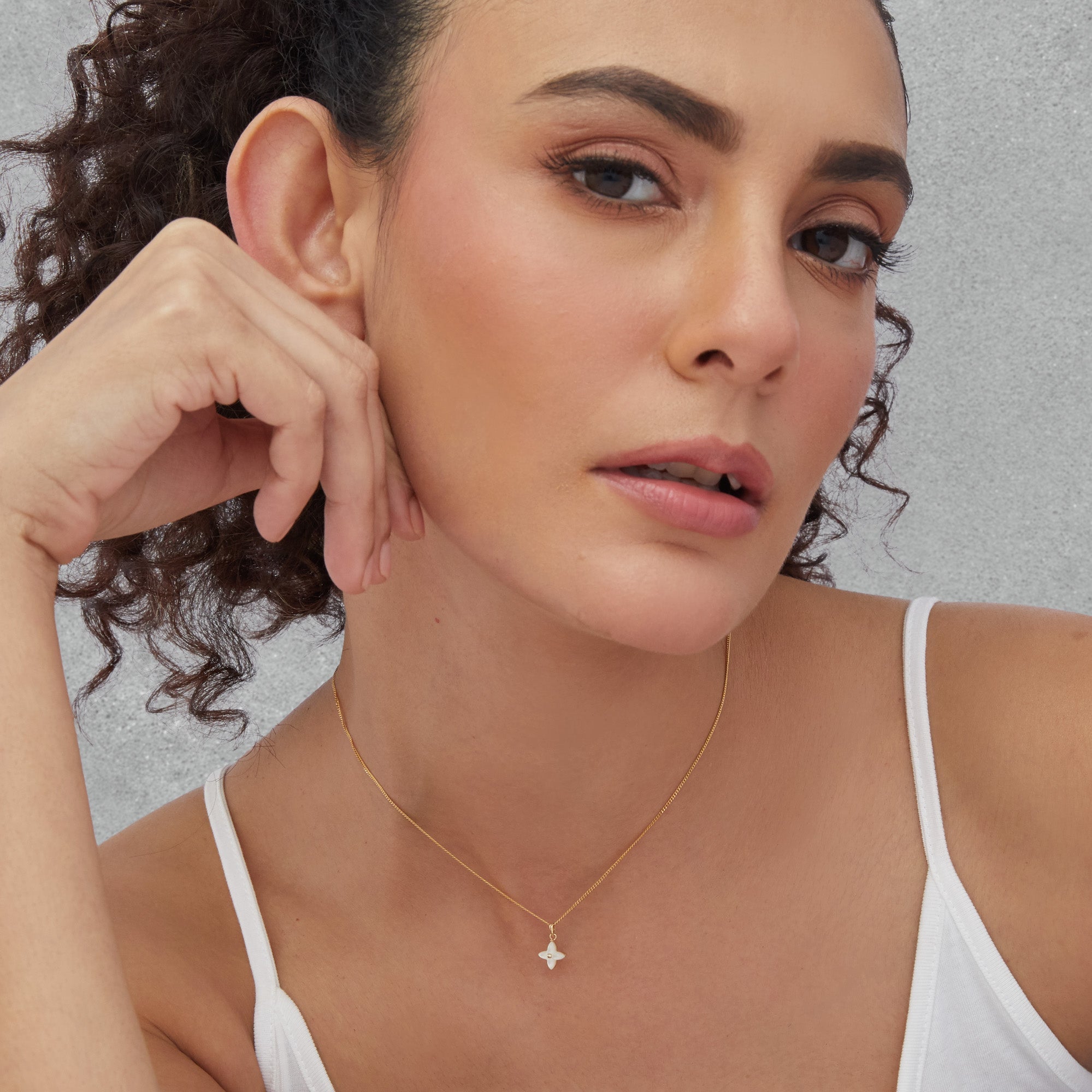 Elara Pendant