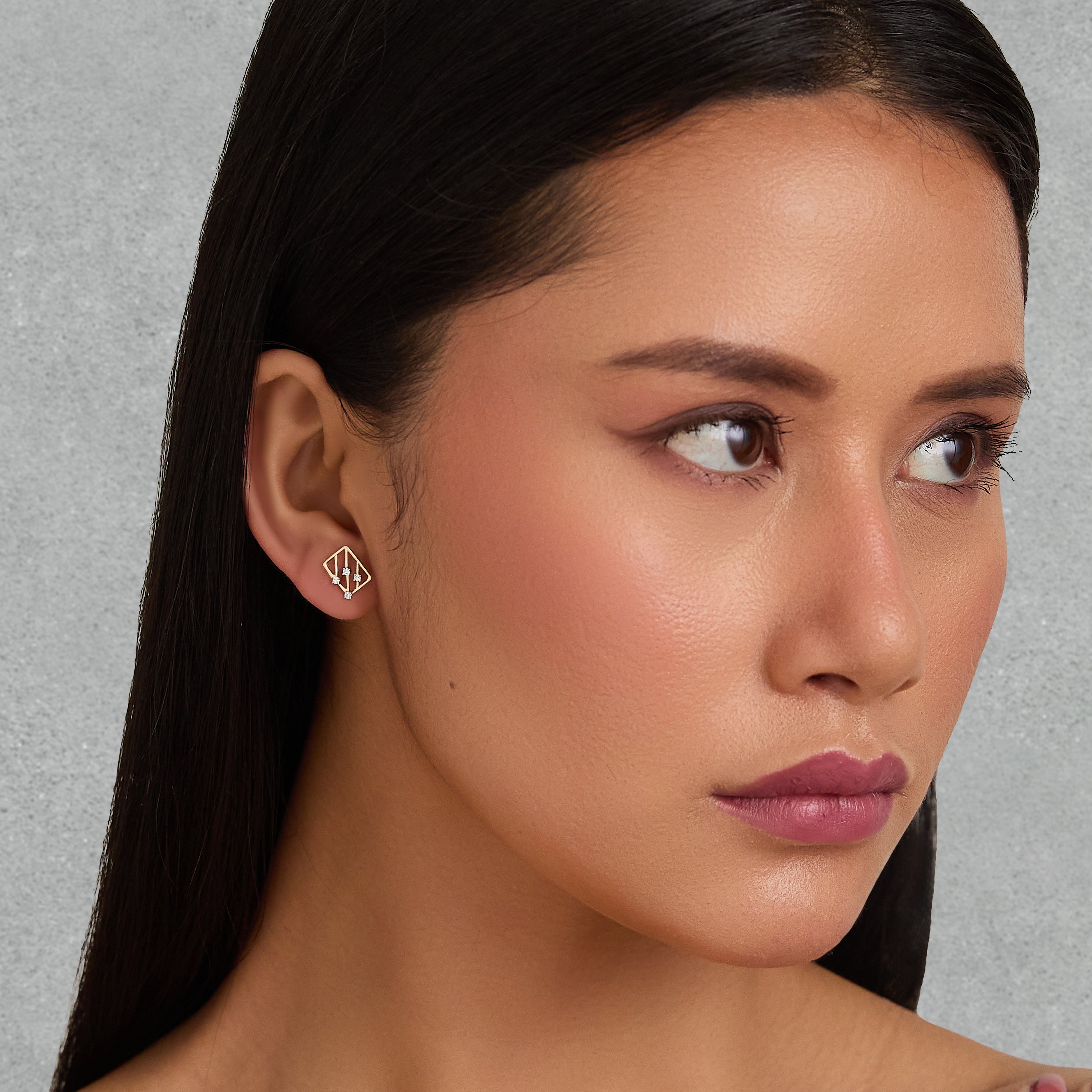Aira Diamond Studs
