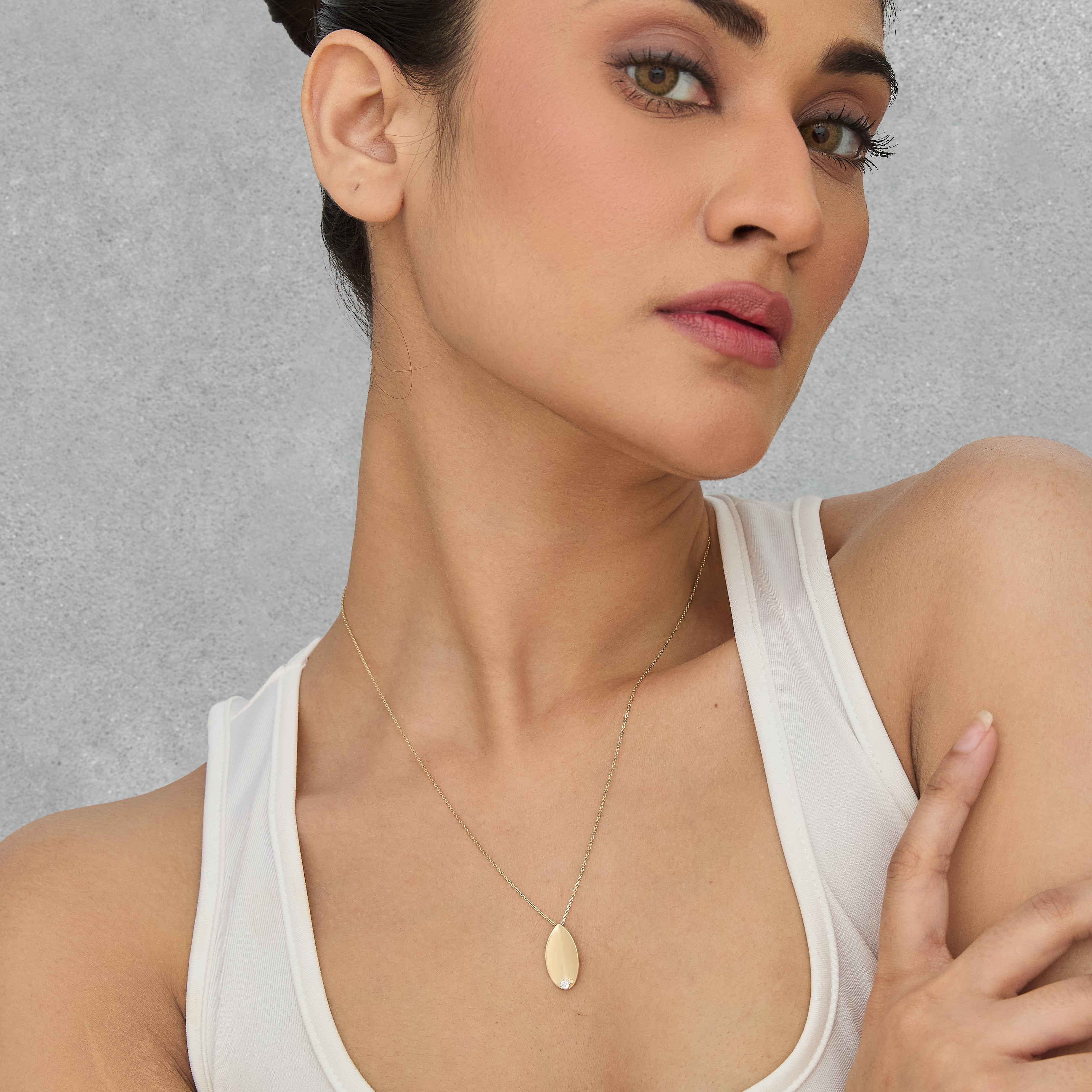 Petal Line Necklace