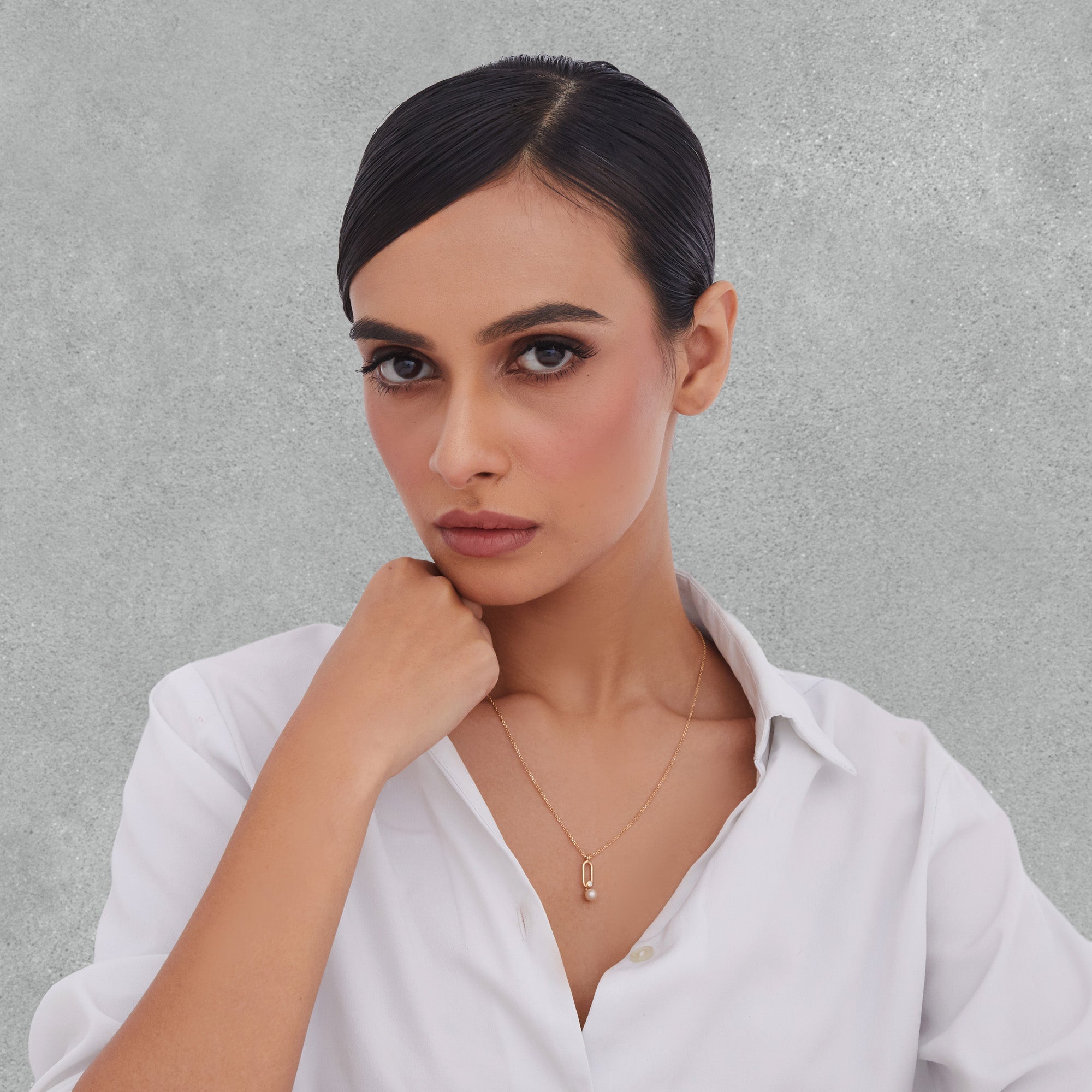 Lumi Pearl Drop Necklace