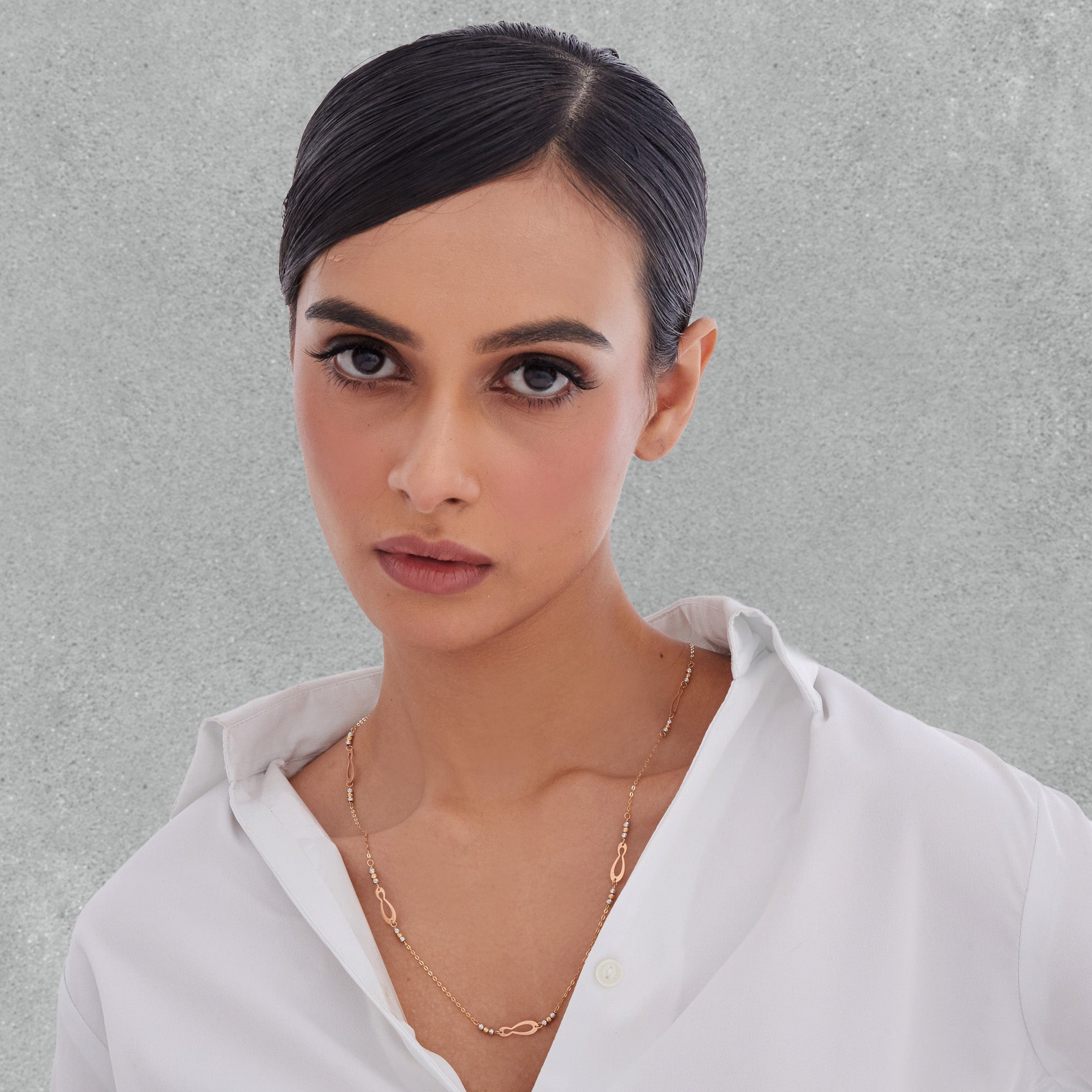 Serene Loop Necklace