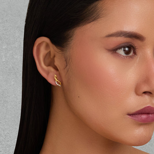 Fluid Curve Diamond Earrings