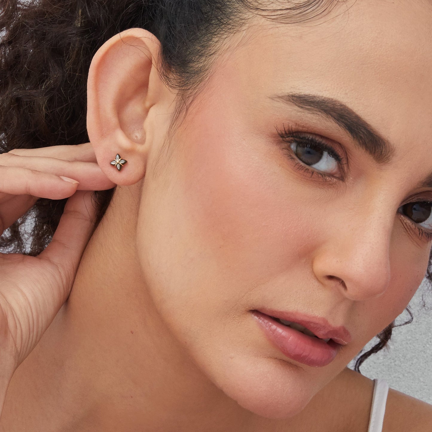 Noir Petal Earrings