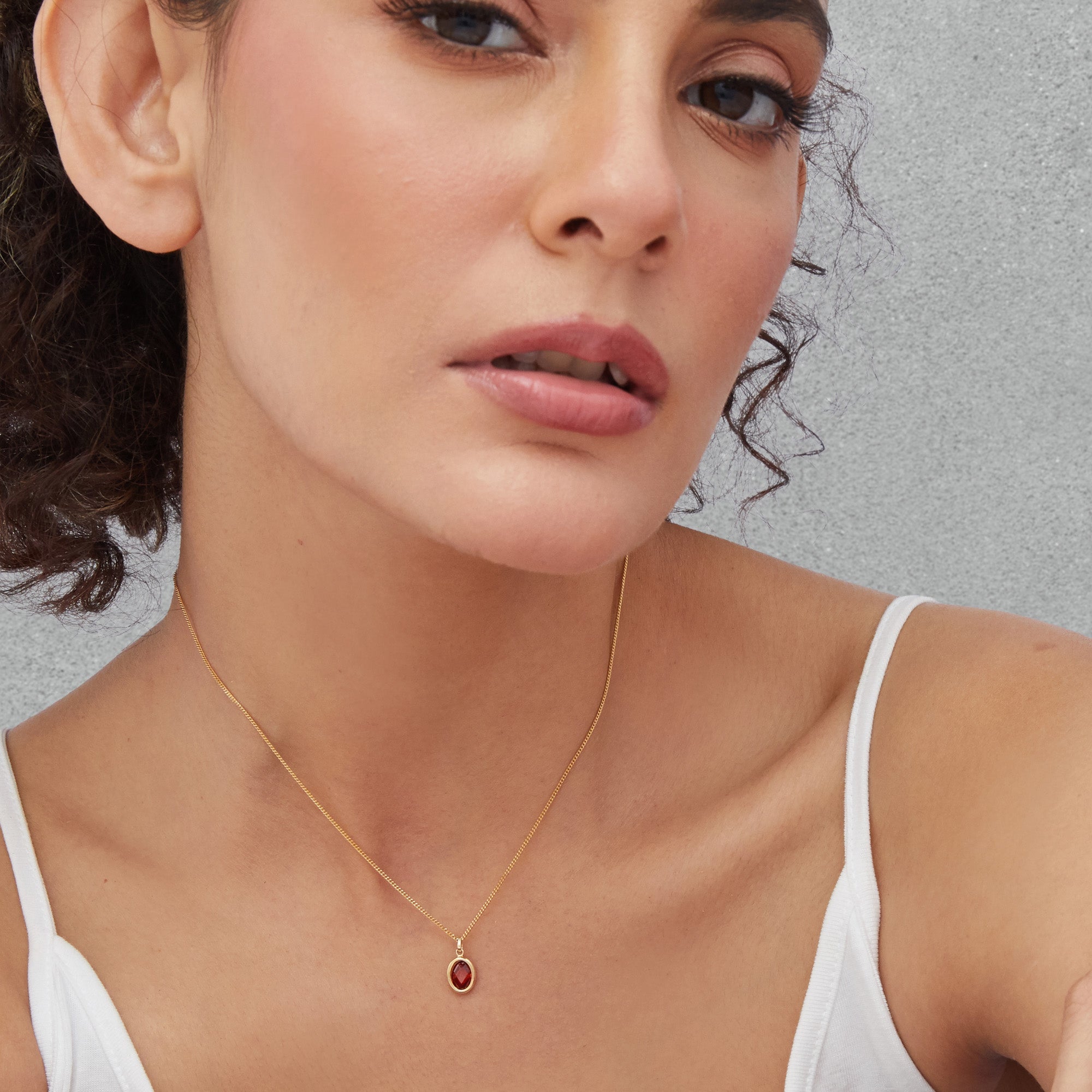 Rosé Gleam Pendant