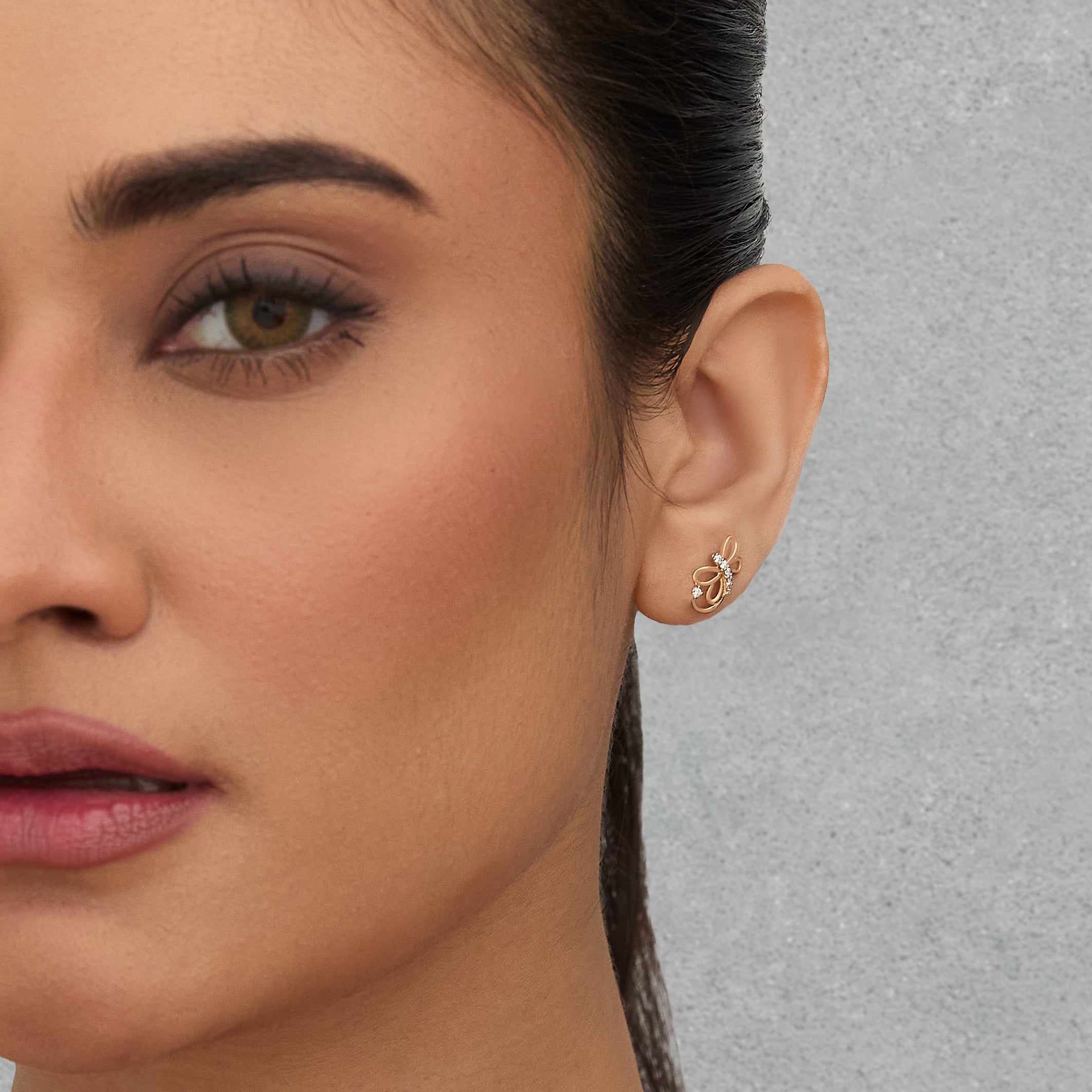 Knot Loop Diamond Stud