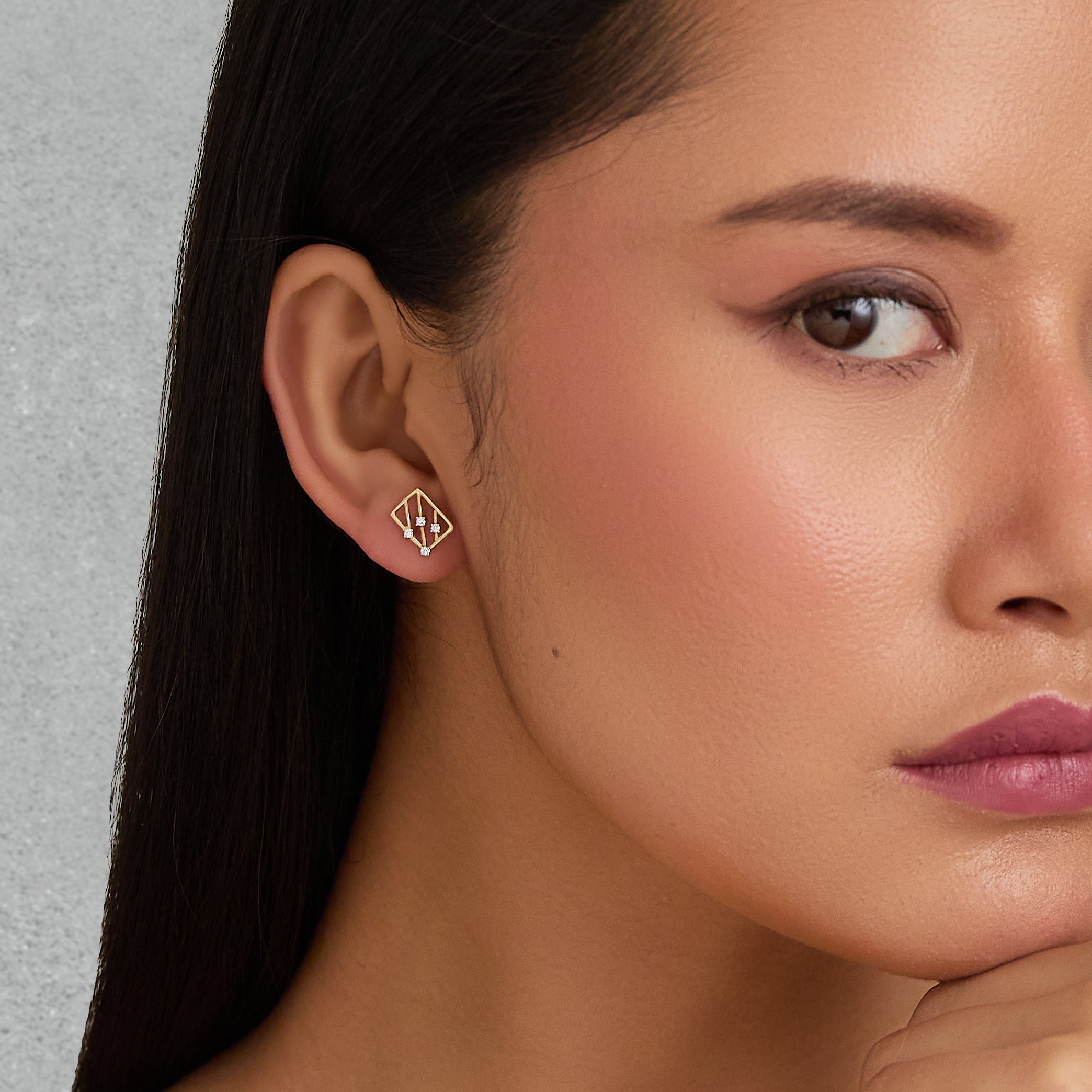 Aira Diamond Studs
