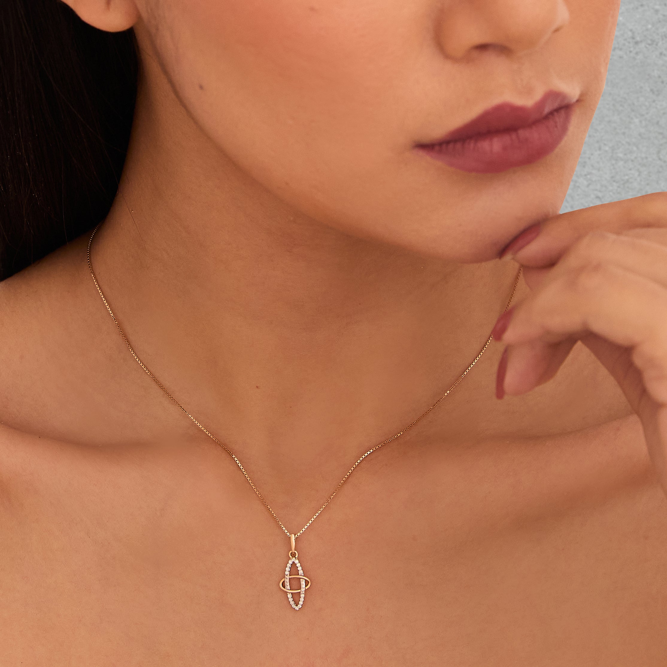 Oria Diamond Necklace