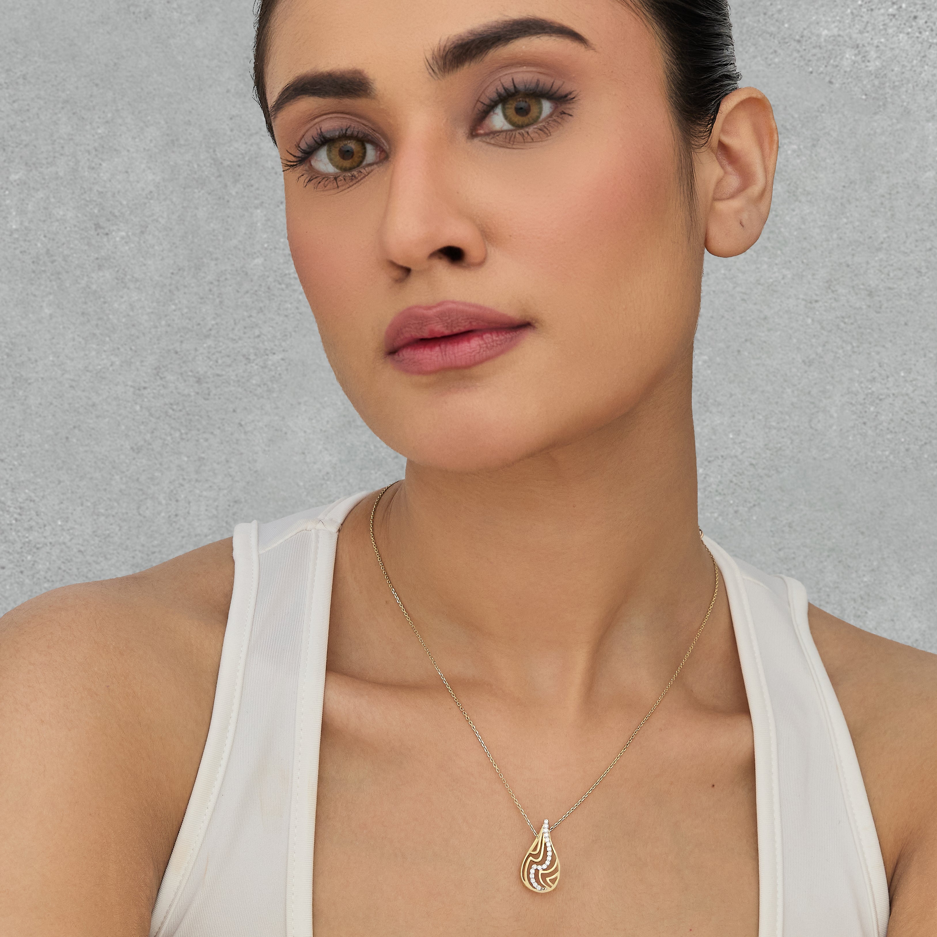 Curve Drop Diamond Necklace