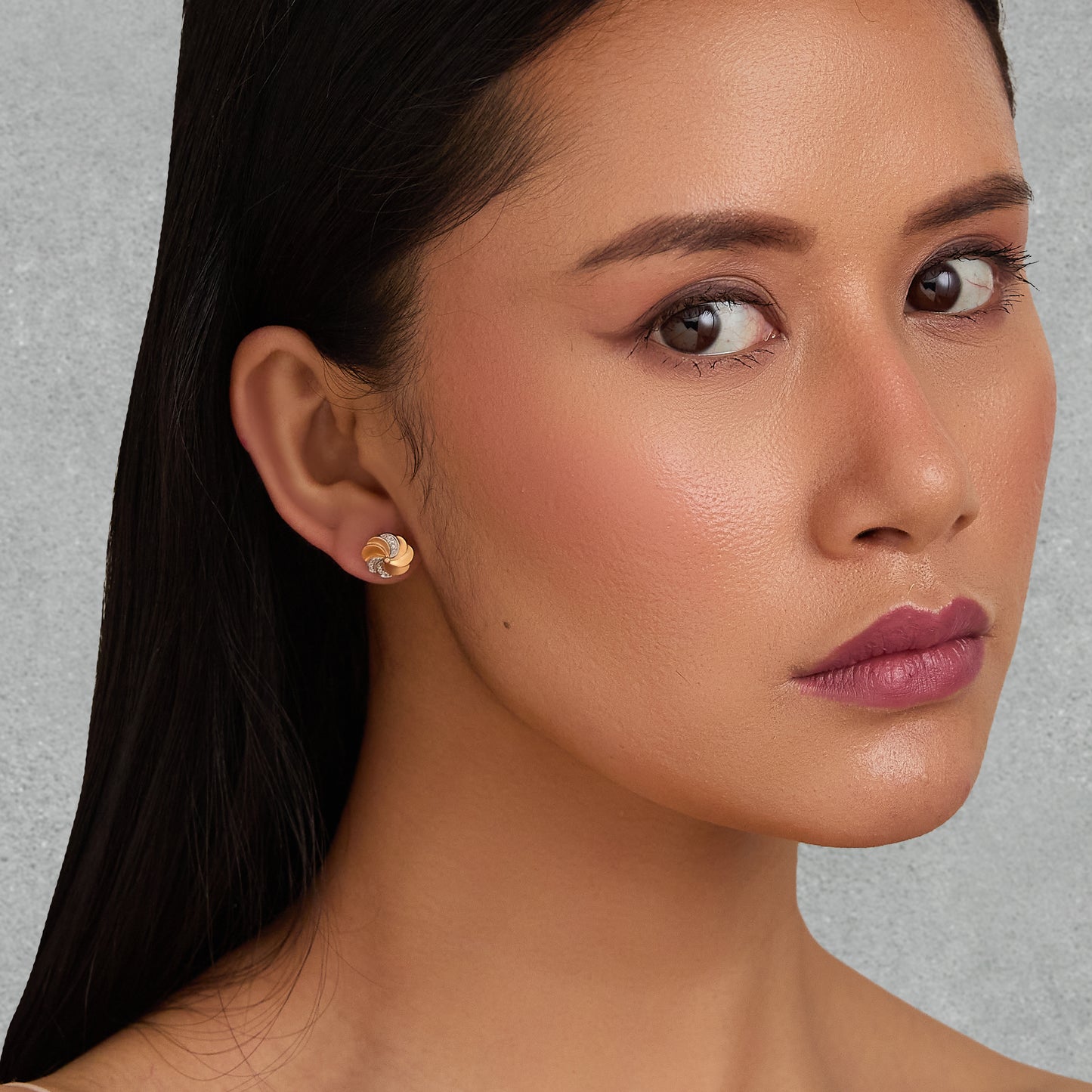 Vira Diamond Studs