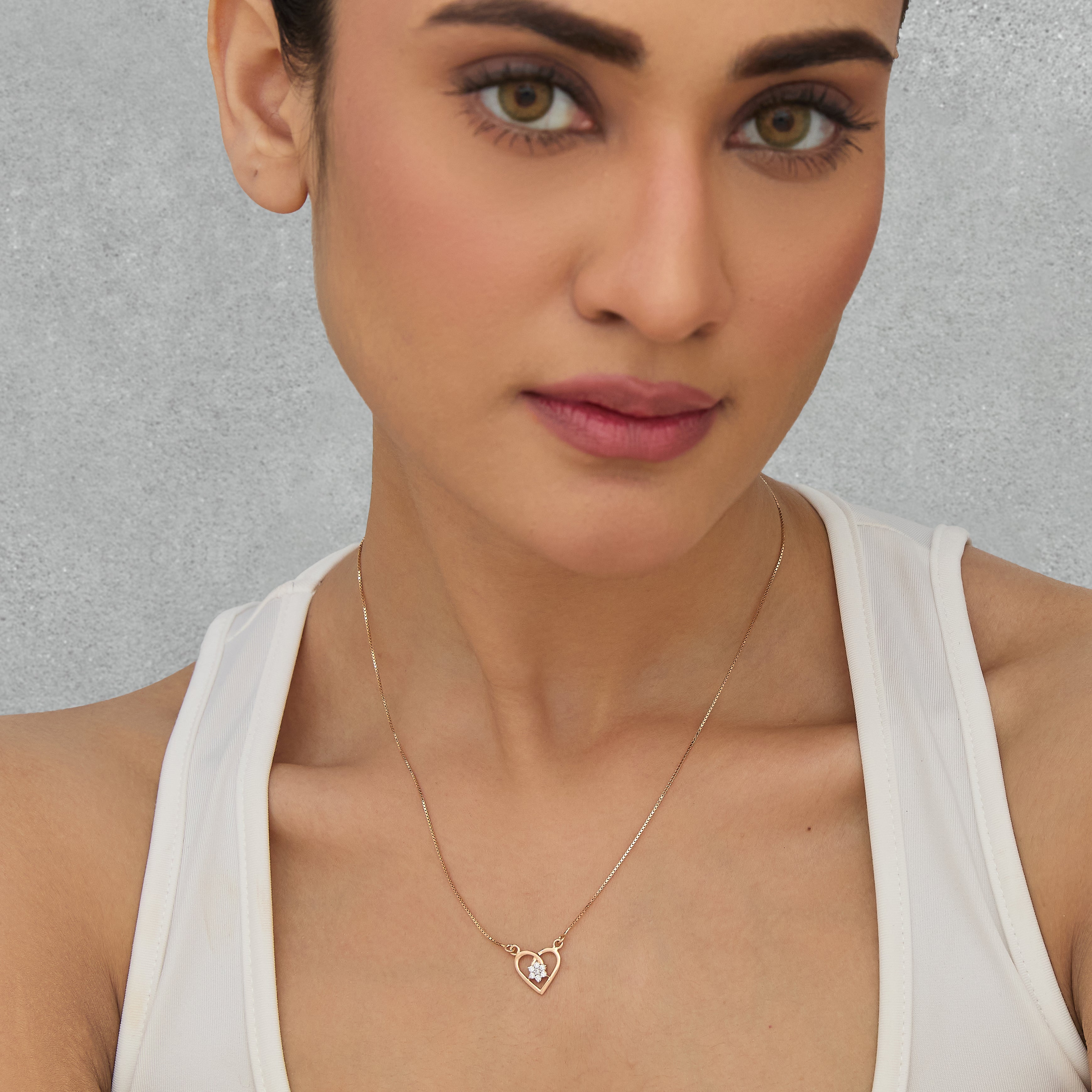 Evara Diamond Necklace