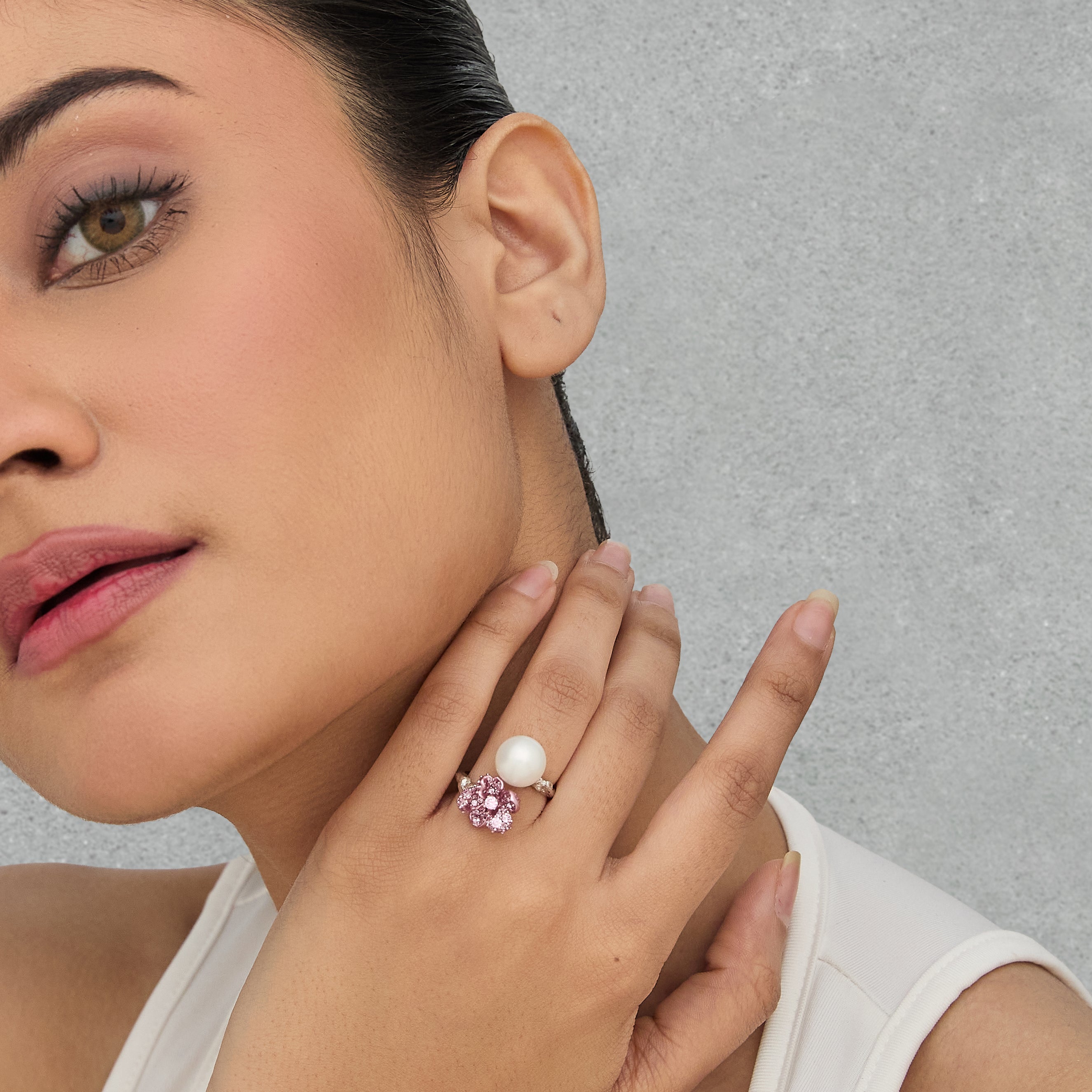 Rosé Flora Pearl Ring