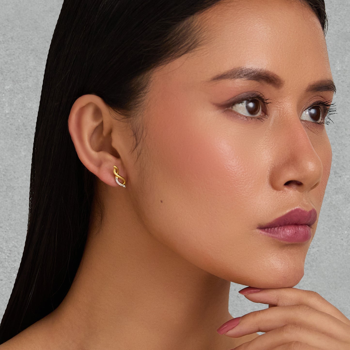 Fluid Curve Diamond Earrings