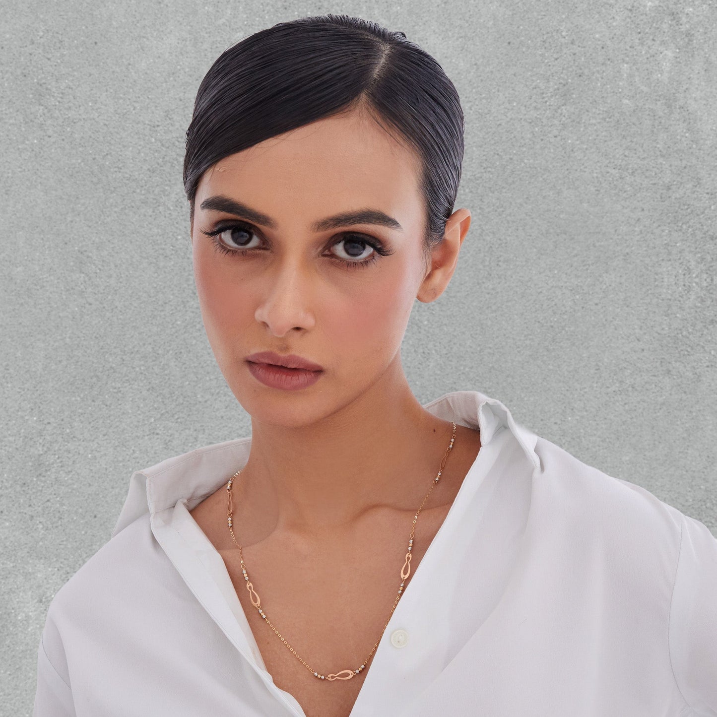 Serene Loop Necklace