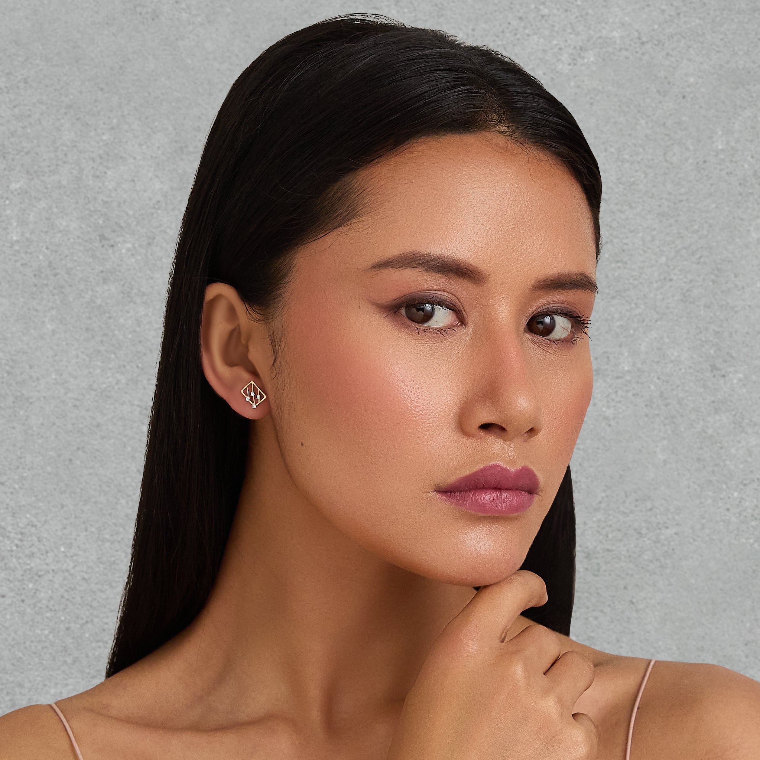 Aira Diamond Studs