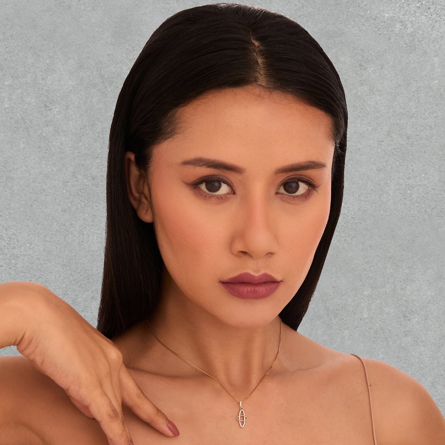 Oria Diamond Necklace